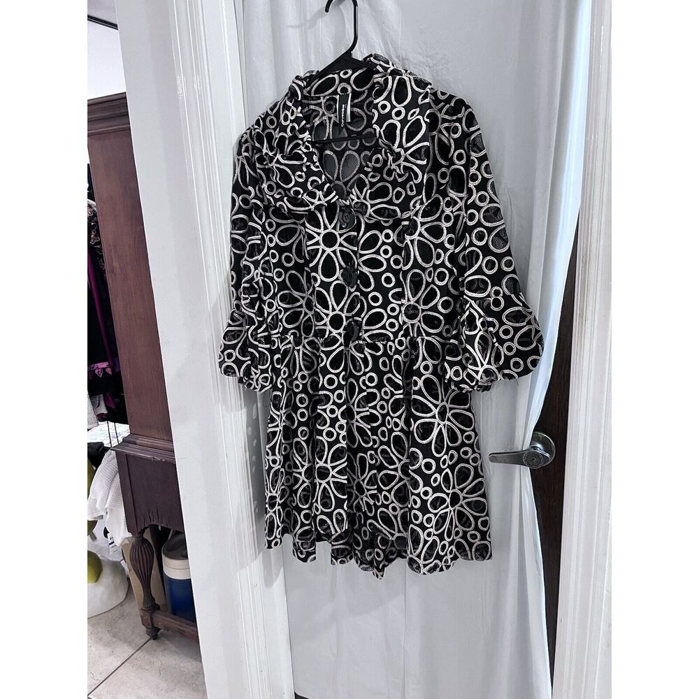 Curvesque Black Cream Floral Babydoll Sheer Puff Sleeve Jacket 1x